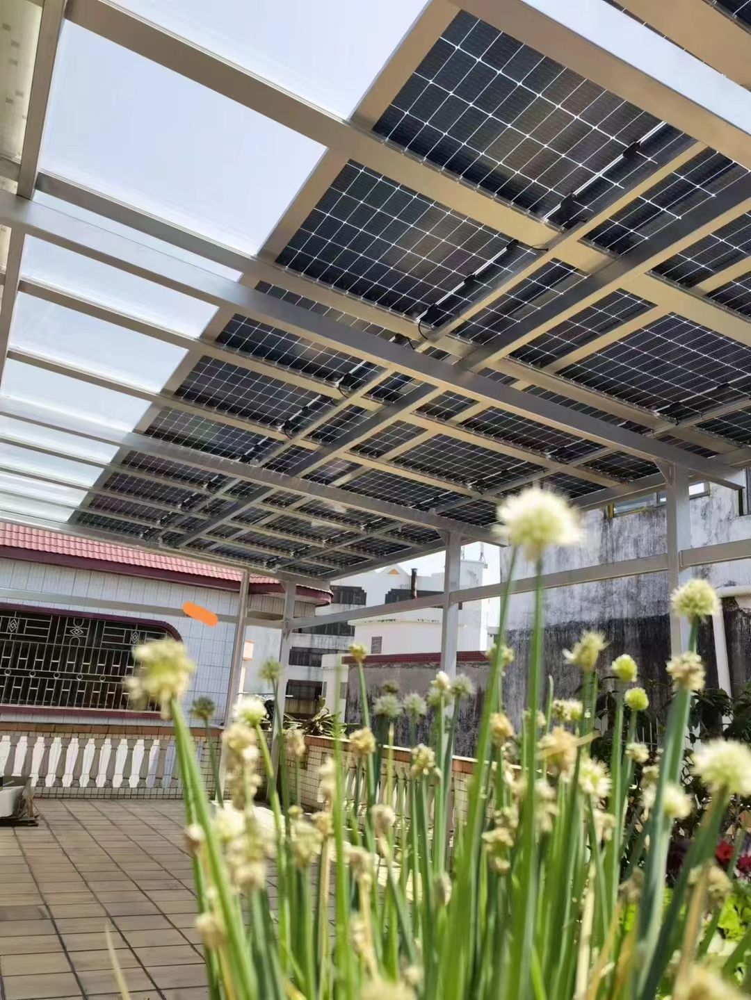 石狮别墅家用屋顶太阳能发电系统安装